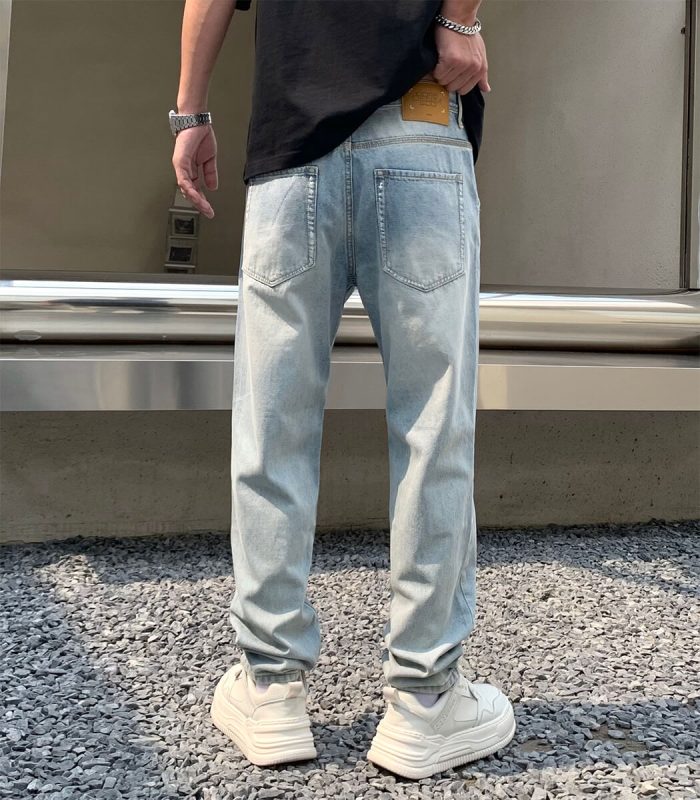 men's light blue jeans
